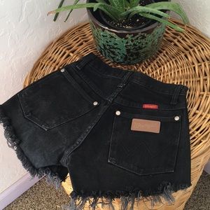 Vintage Wrangler Black Denim Cut off frayed shorts